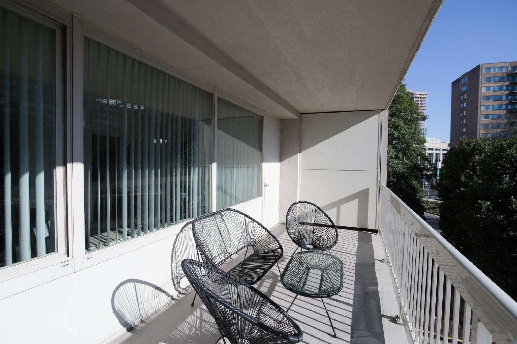 Spacious 2 Bedrooms Apt @Crystal City With Gym Arlington Exterior photo